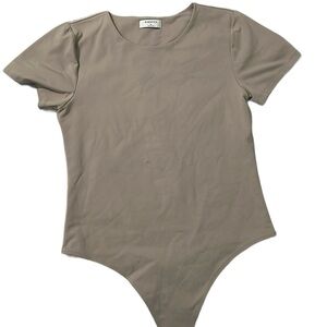 Babaton contour crew shortsleeve bodysuit